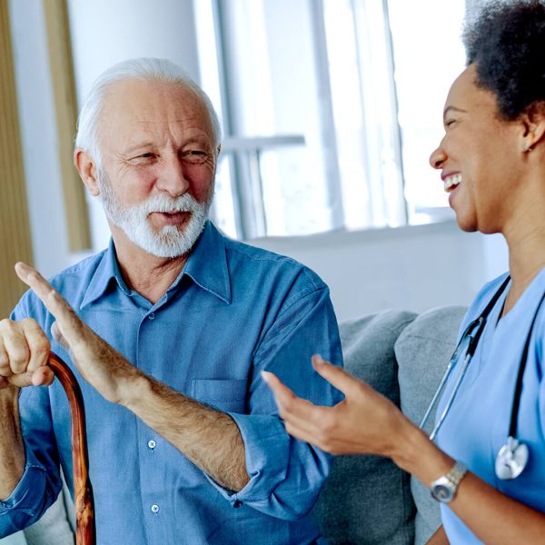 advancedmd-lifestyle-docWithOldPerson